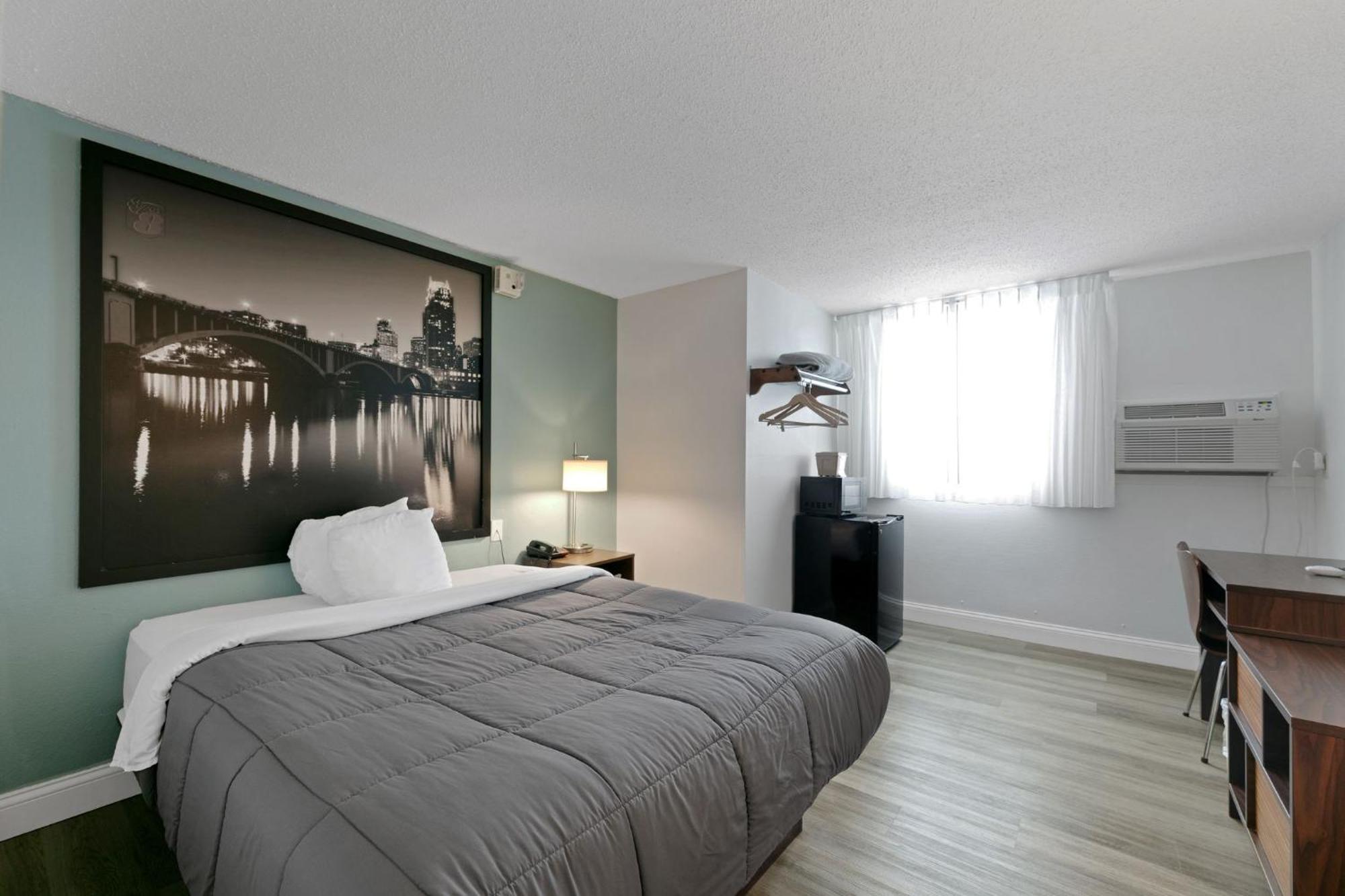 Hotel 8 Fergus Falls Extérieur photo