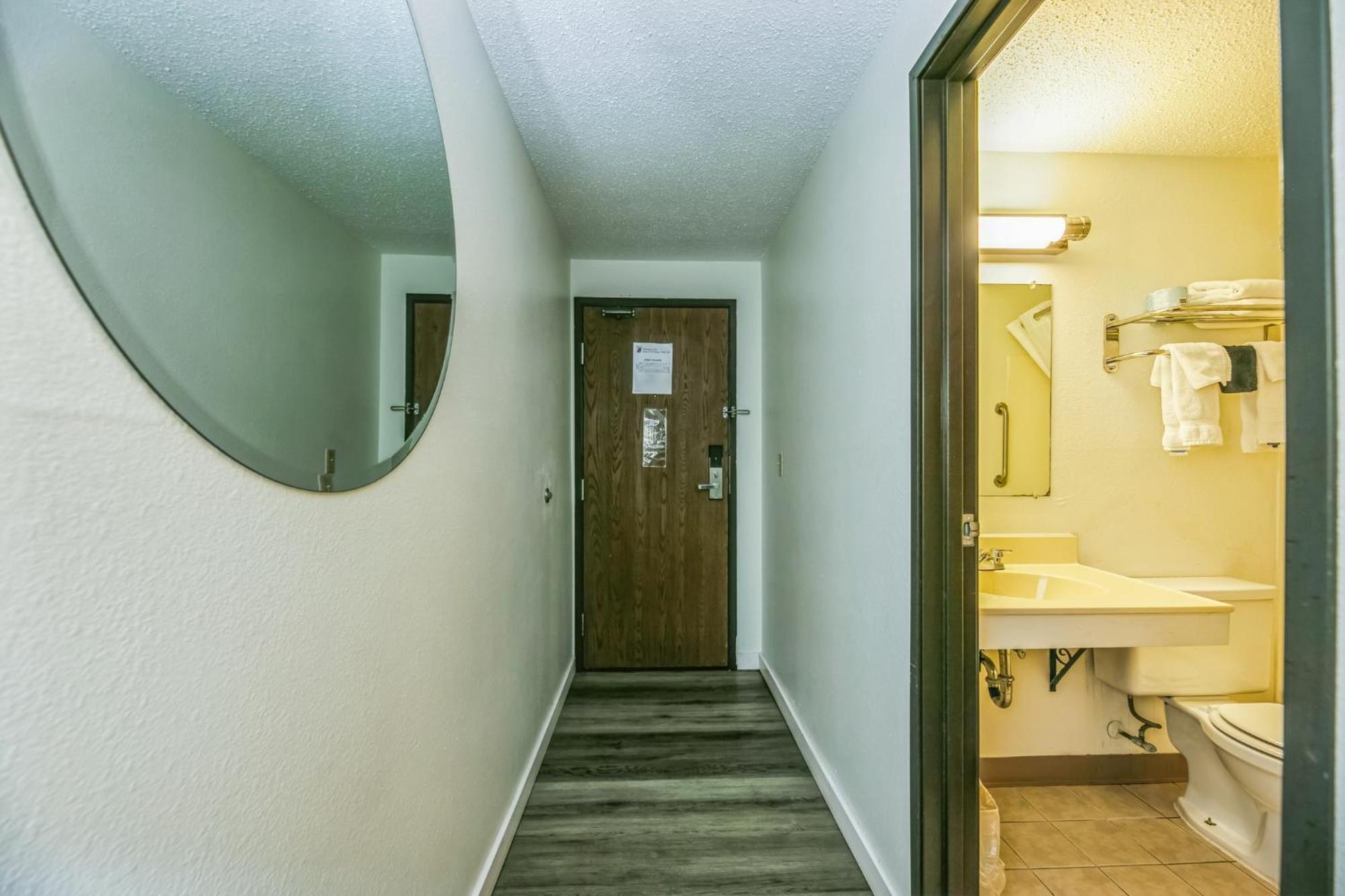 Hotel 8 Fergus Falls Extérieur photo