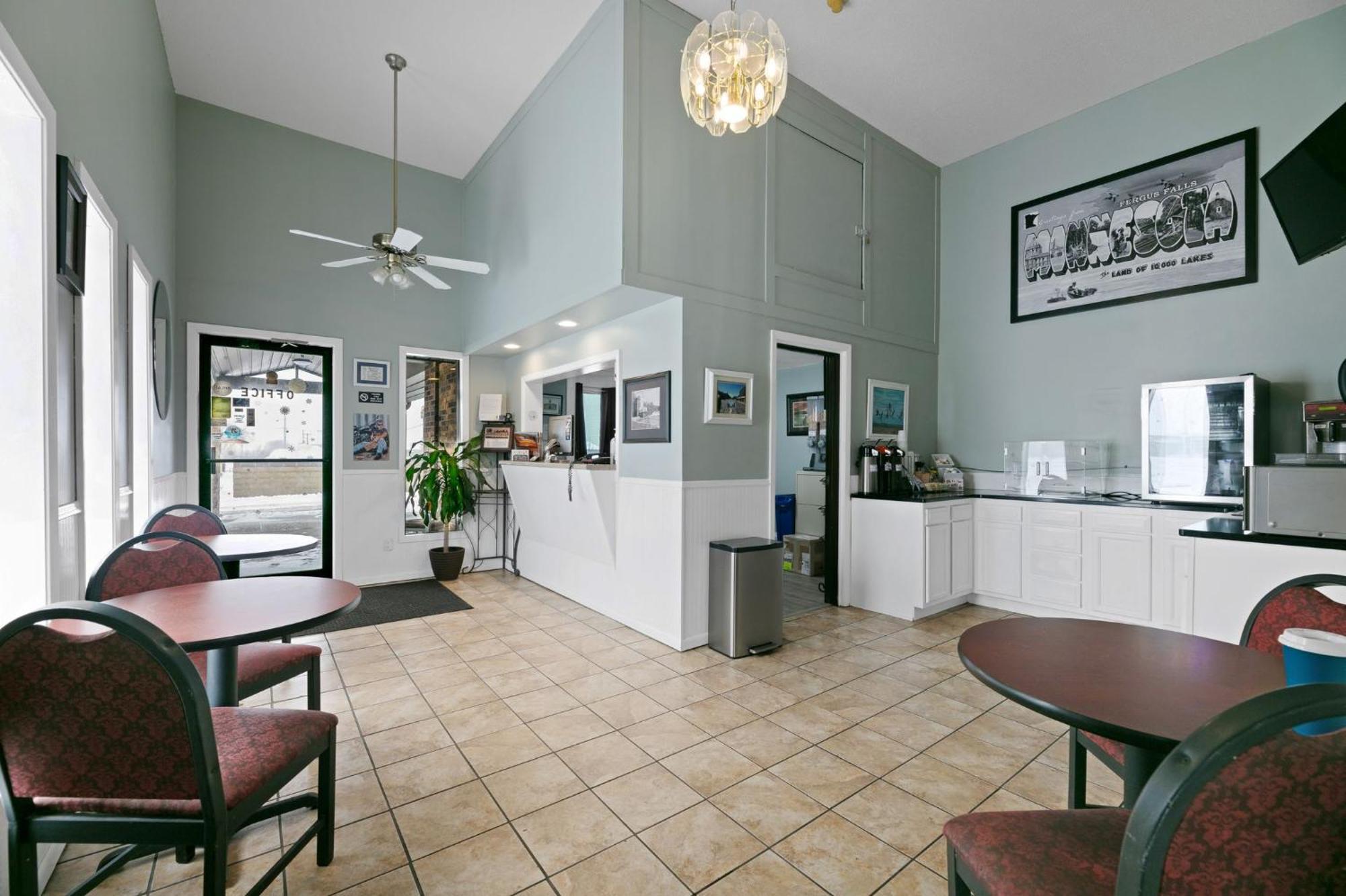 Hotel 8 Fergus Falls Extérieur photo